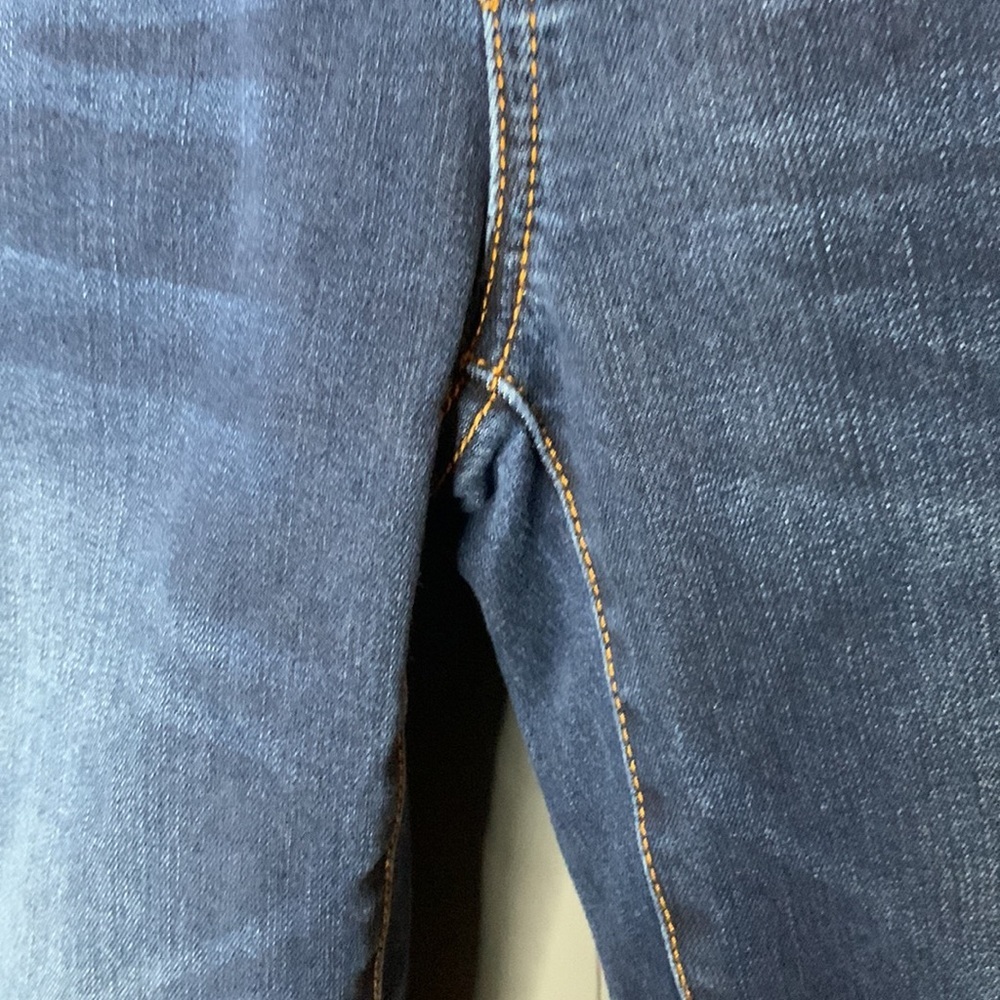 CAbi Skinny Distressed Jeans Style 3752 Size 4 - Picture 8 of 14
